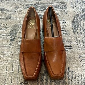 Vince Camuto Segellis TAN Leather Heeled Loafer Women’s SZ 10